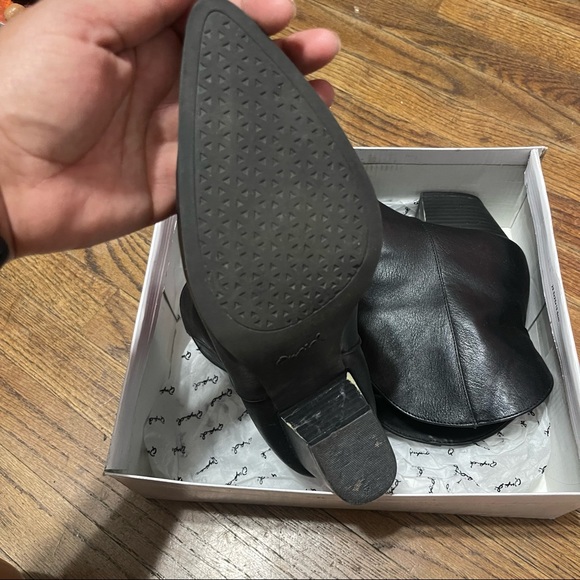 Black Women Booties - Picture 5 of 12